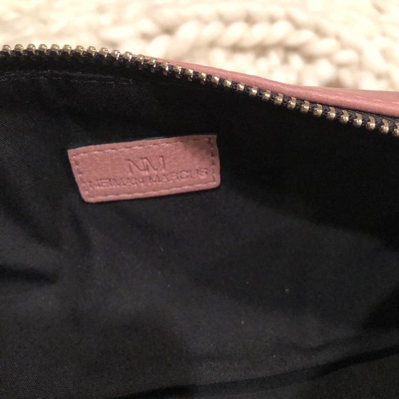 Neiman Marcus Cute Blush Cosmetic Pouch Piglet - Picture 5 of 7